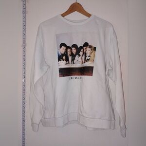 H&M WB Friends F.r.i.e.n.d.s White Graphic Sweatshirt Women